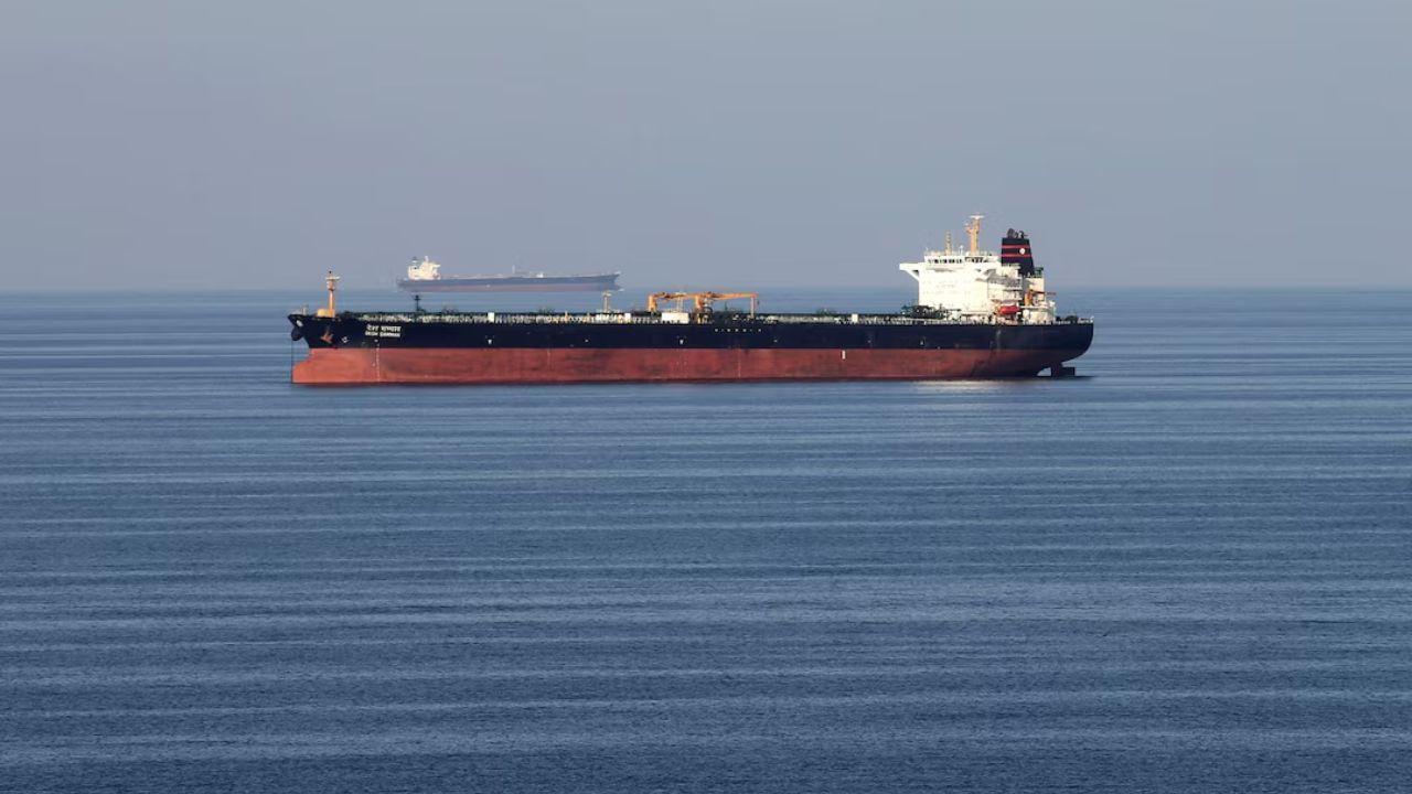 US Says Iran Prepared Mines in Strait of Hormuz, Raising Risks