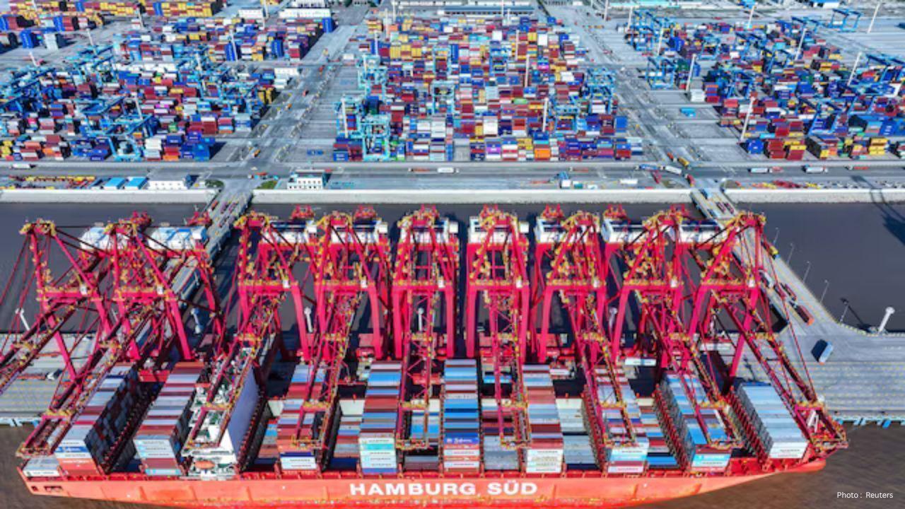 Trump Says 100% Tariffs on China Not Sustainable