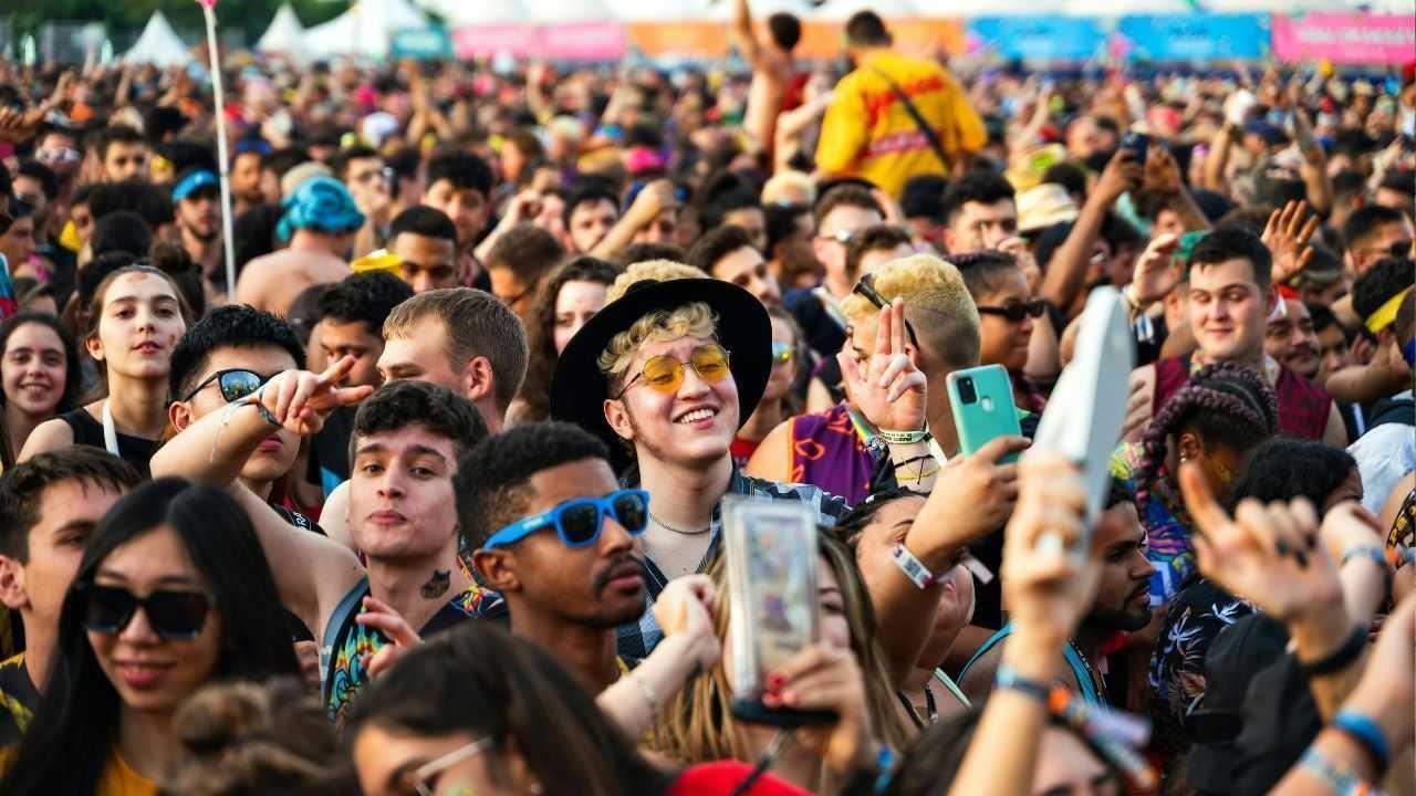 Global Festivals That Every Traveler Must Experience