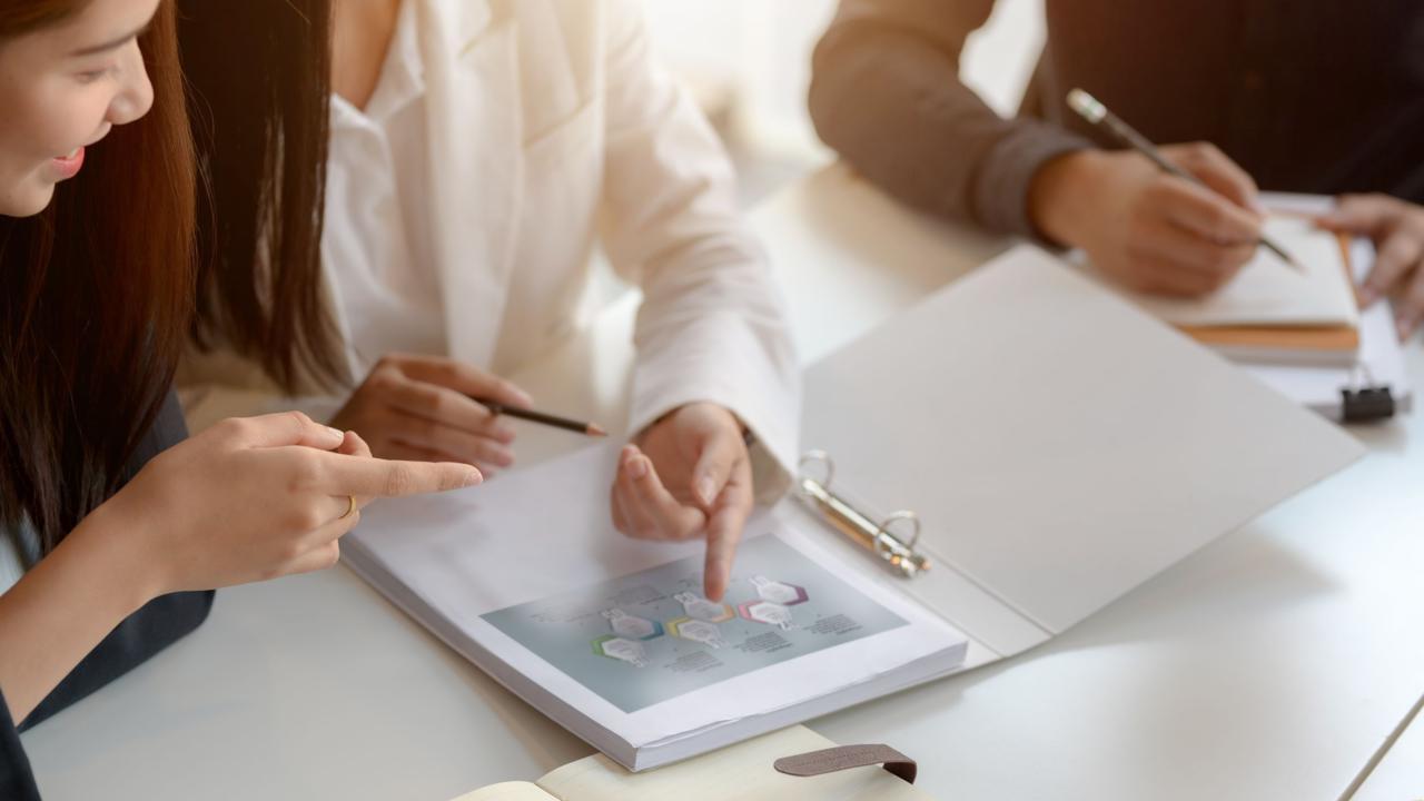 How Personalization in Retail Helps Businesses Win Customers with Custom Experiences