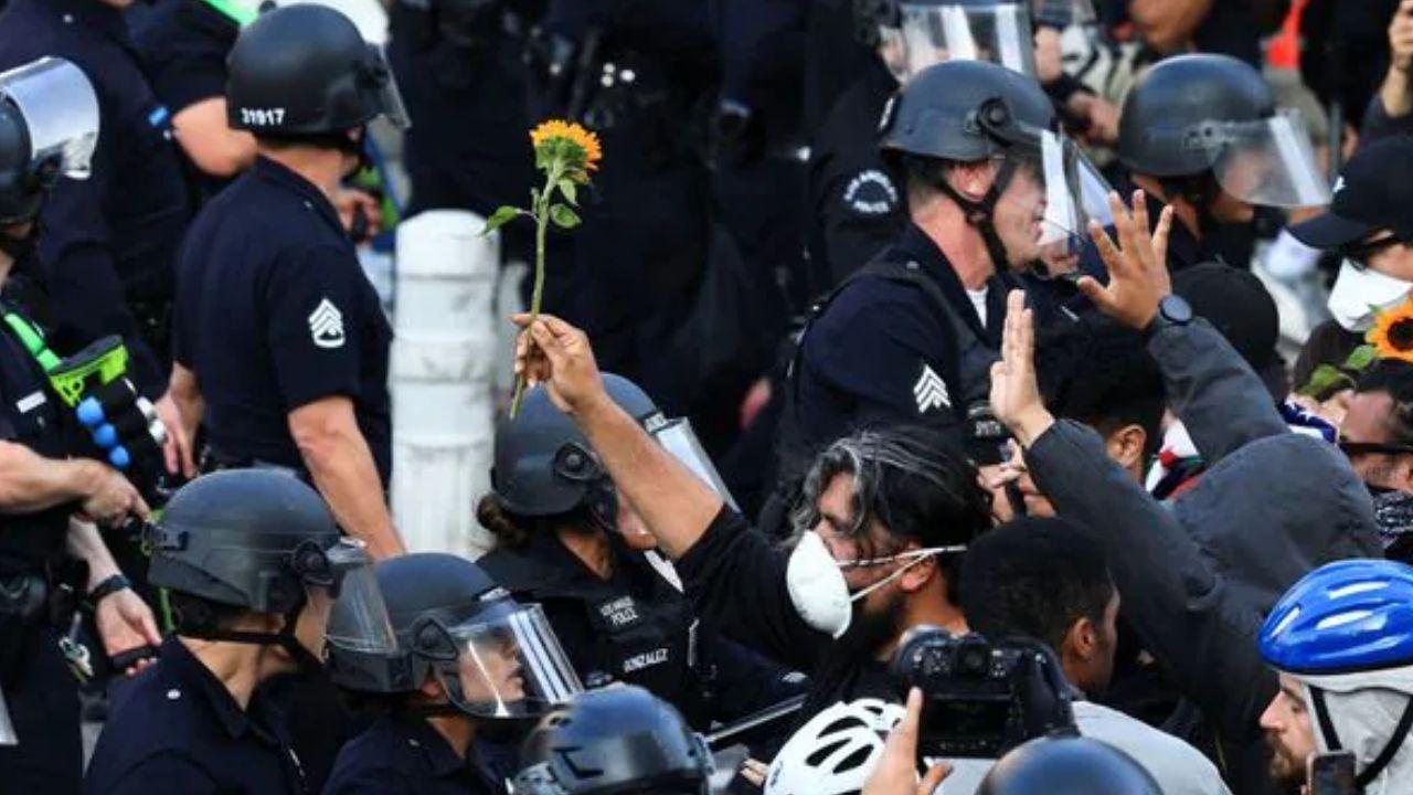 US Sends 700 Marines to LA Amid Immigration Protests