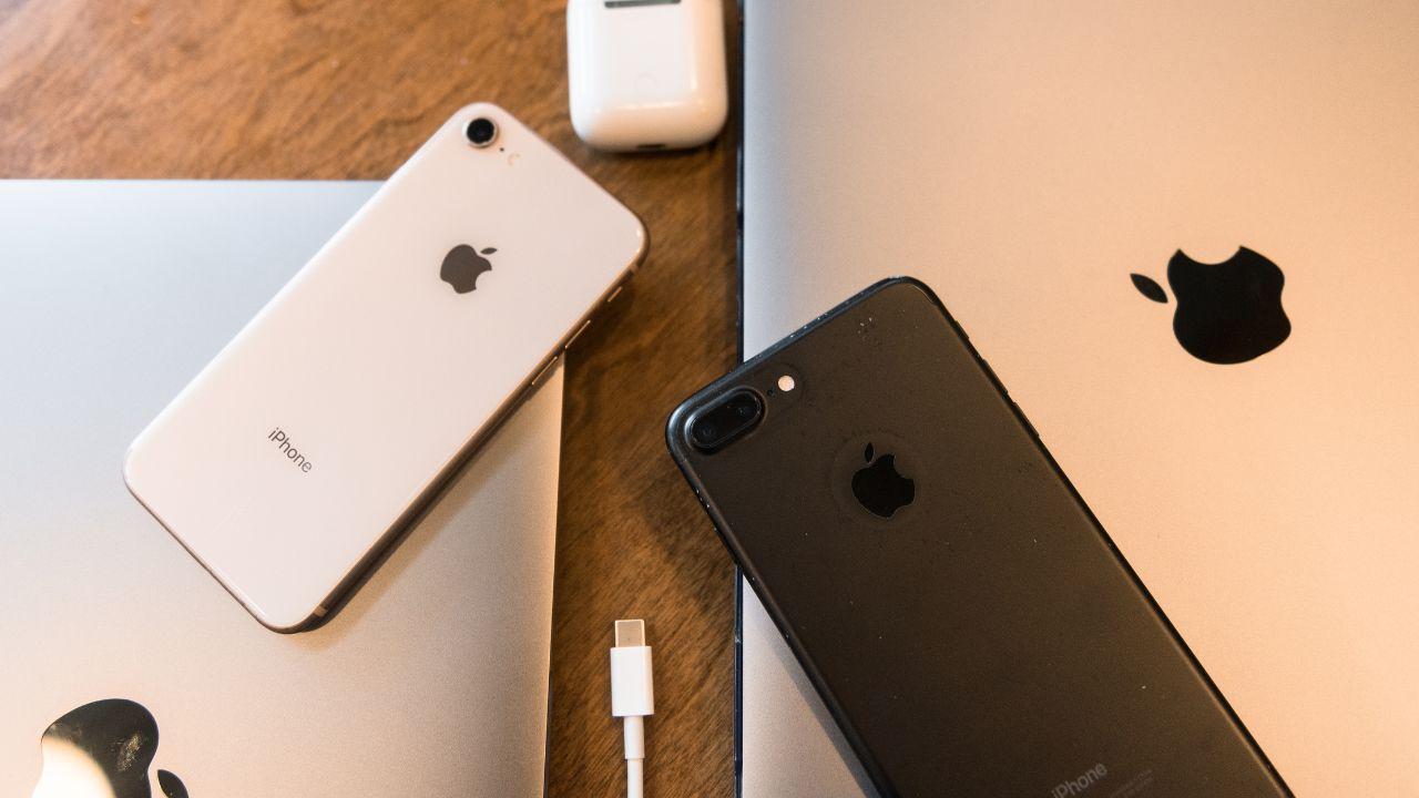 Apple Designer’s Viral Post on iOS 26 UI Was Satire