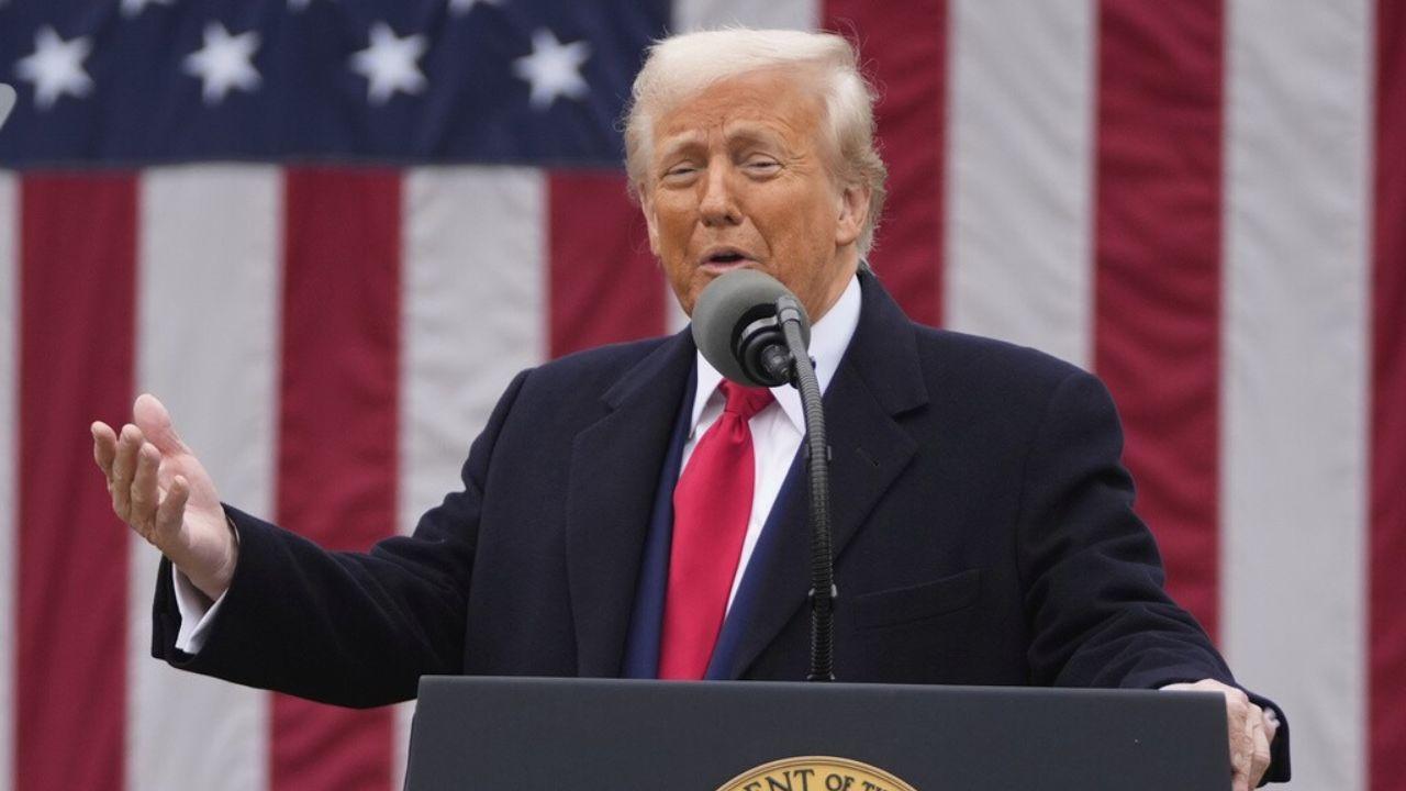 Trump May Shift to Flat Tariffs as China Boosts Gold Trump May Shift to Flat Tariffs as China Boosts Gold