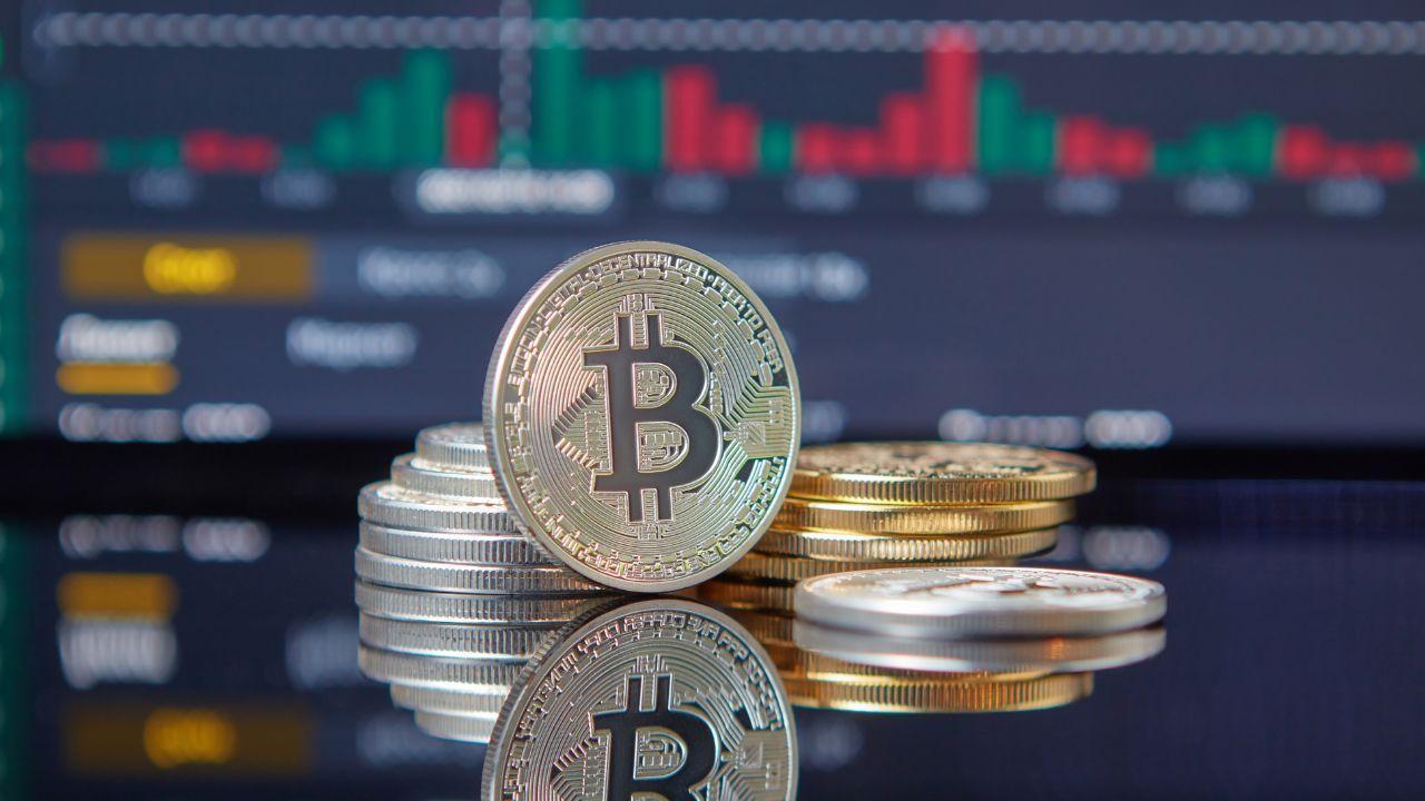 Chinese Bitcoin Makers Shift to US Amid Trade War