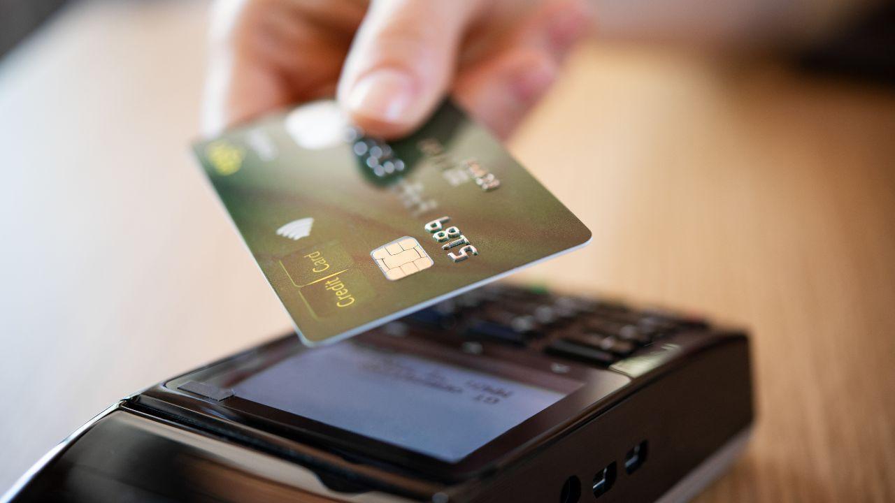 Saudi Bank Updates Credit Card Rules to Help Customers