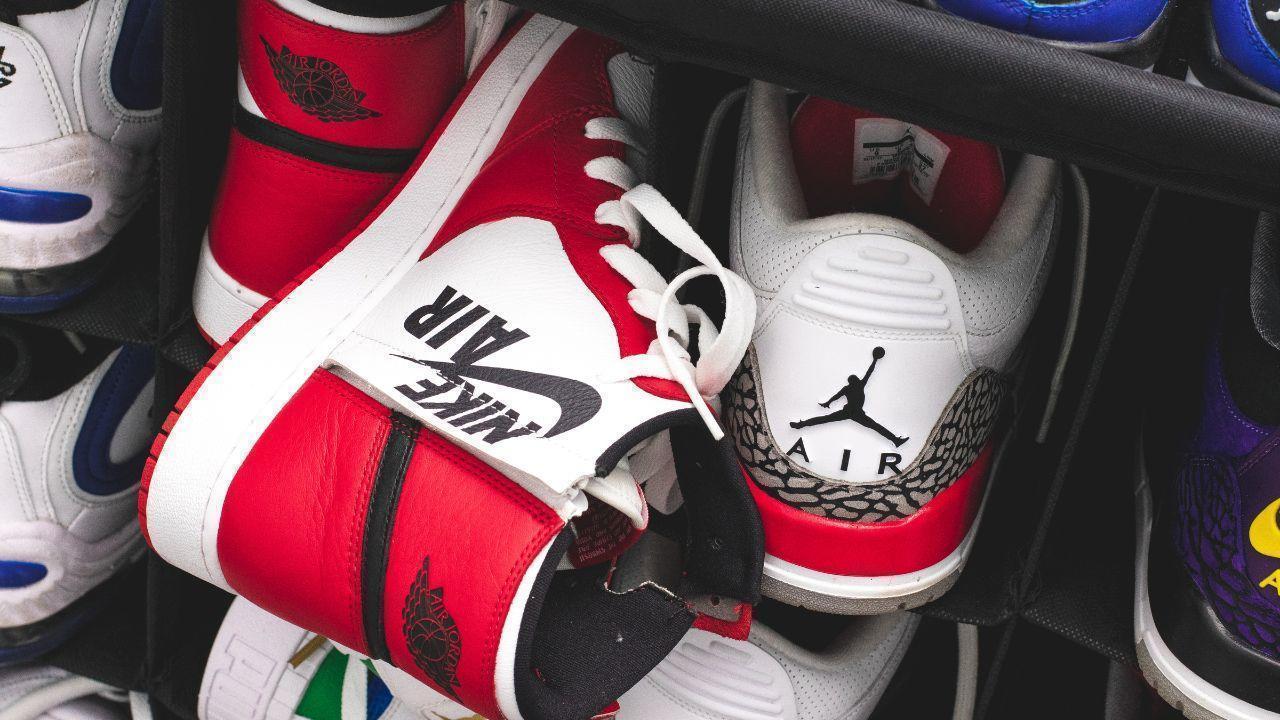 Nike to Cut China Reliance Raises Forecast Despite Tariffs