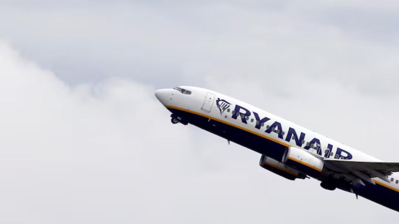 Ryanair Cancels 170 Flights Due to French Air Traffic Strikes