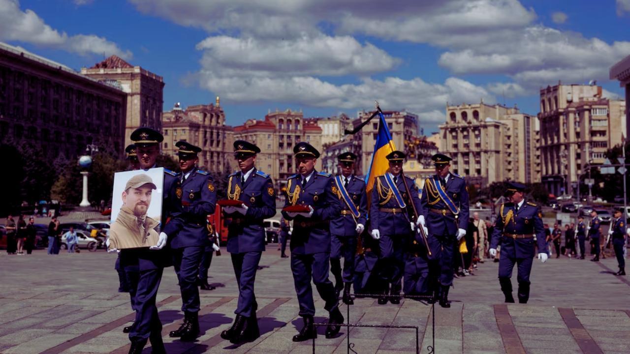 Death of Ukraine F-16 pilot shows risks in air defense work