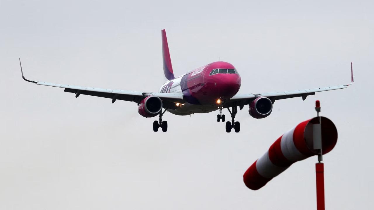 Airline Pilots and Crews Worried About Flying Over Middle East