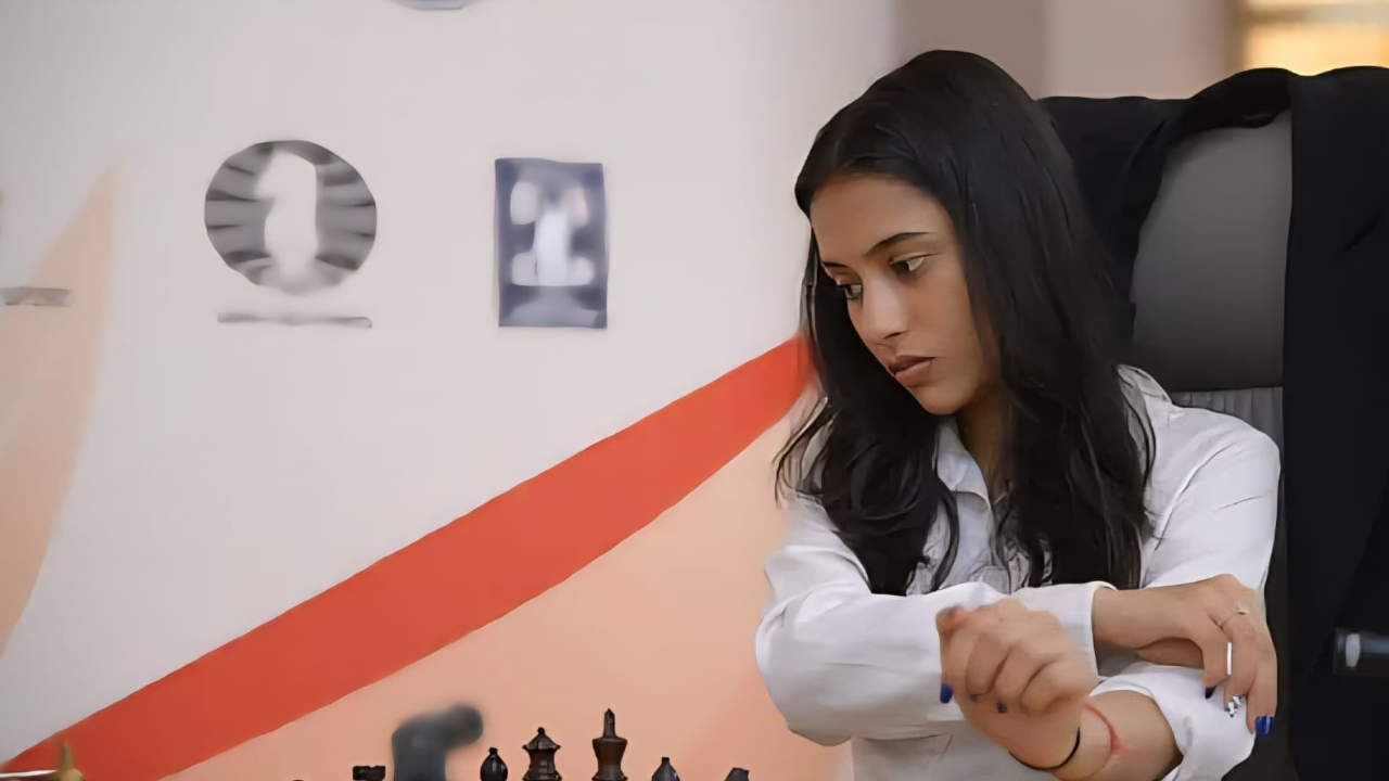 Divya Deshmukh Reaches Final, First Indian in Candidates