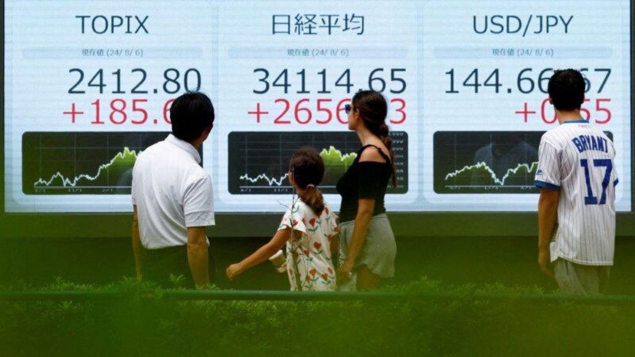 Stock Market Looks Calm But Is Trouble Hiding Below the Surface