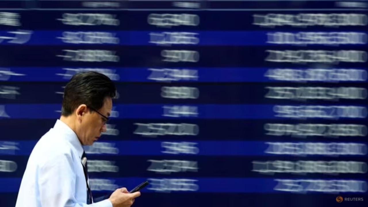 Global Markets Steady as Investors Watch China and US Data