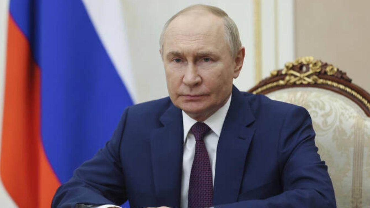 Kremlin Promises Peace in Ukraine After Trump’s New Deadline