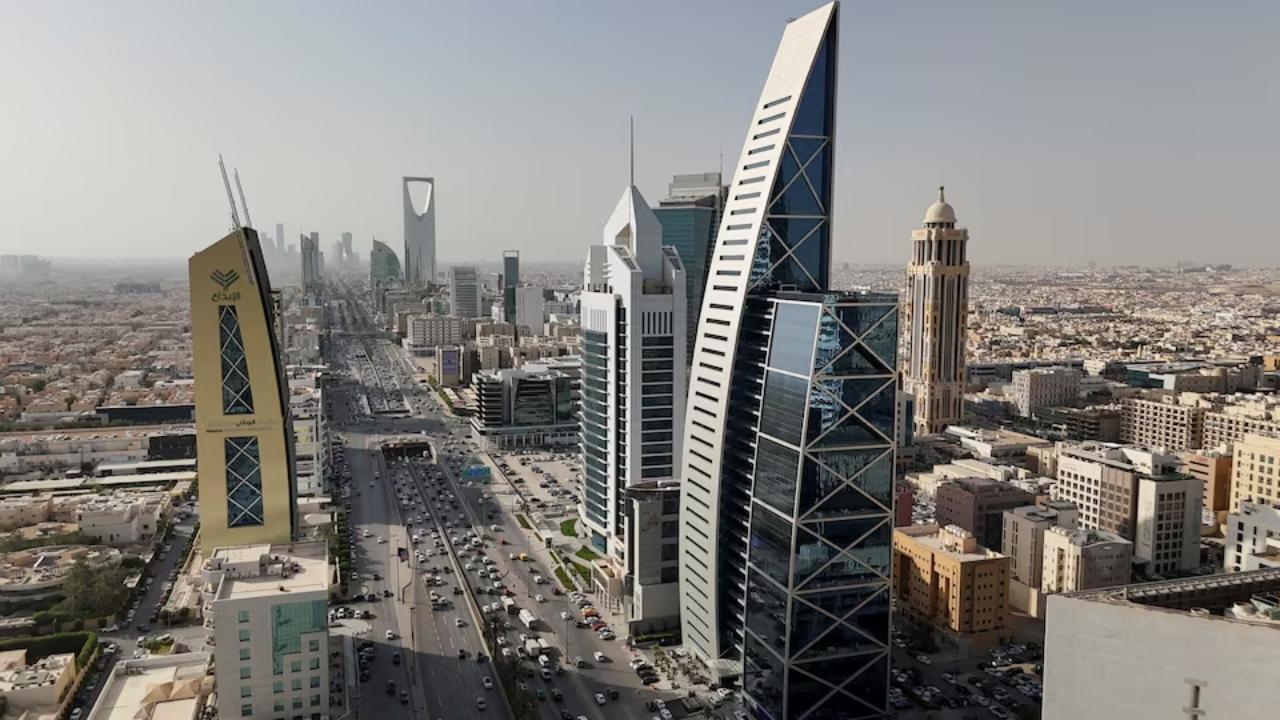 Saudi non-oil jobs grow despite slowdown in production