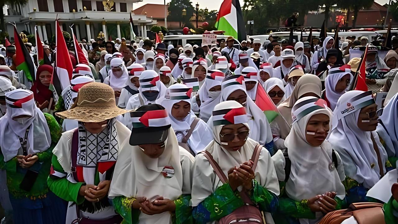 Indonesia Sets up Island Hospital to Care for 2,000 Wounded Gazans