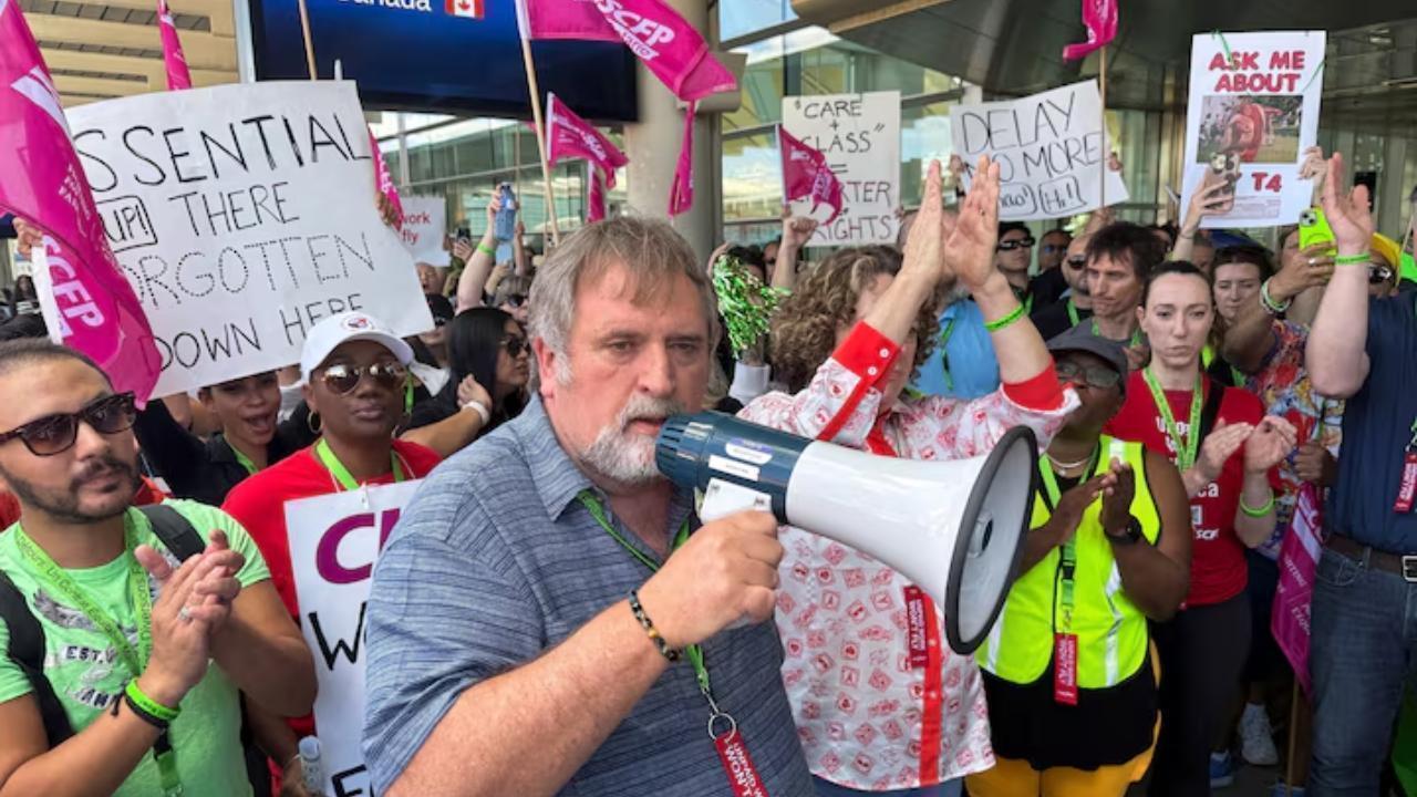 Air Canada CEO Shocked by Union's Defiance of Strike Ruling