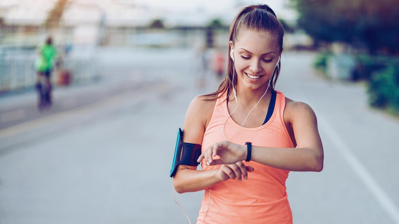 Fitness Tech Trends: Wearables, Mobile Apps, and Elder Fitness Programs