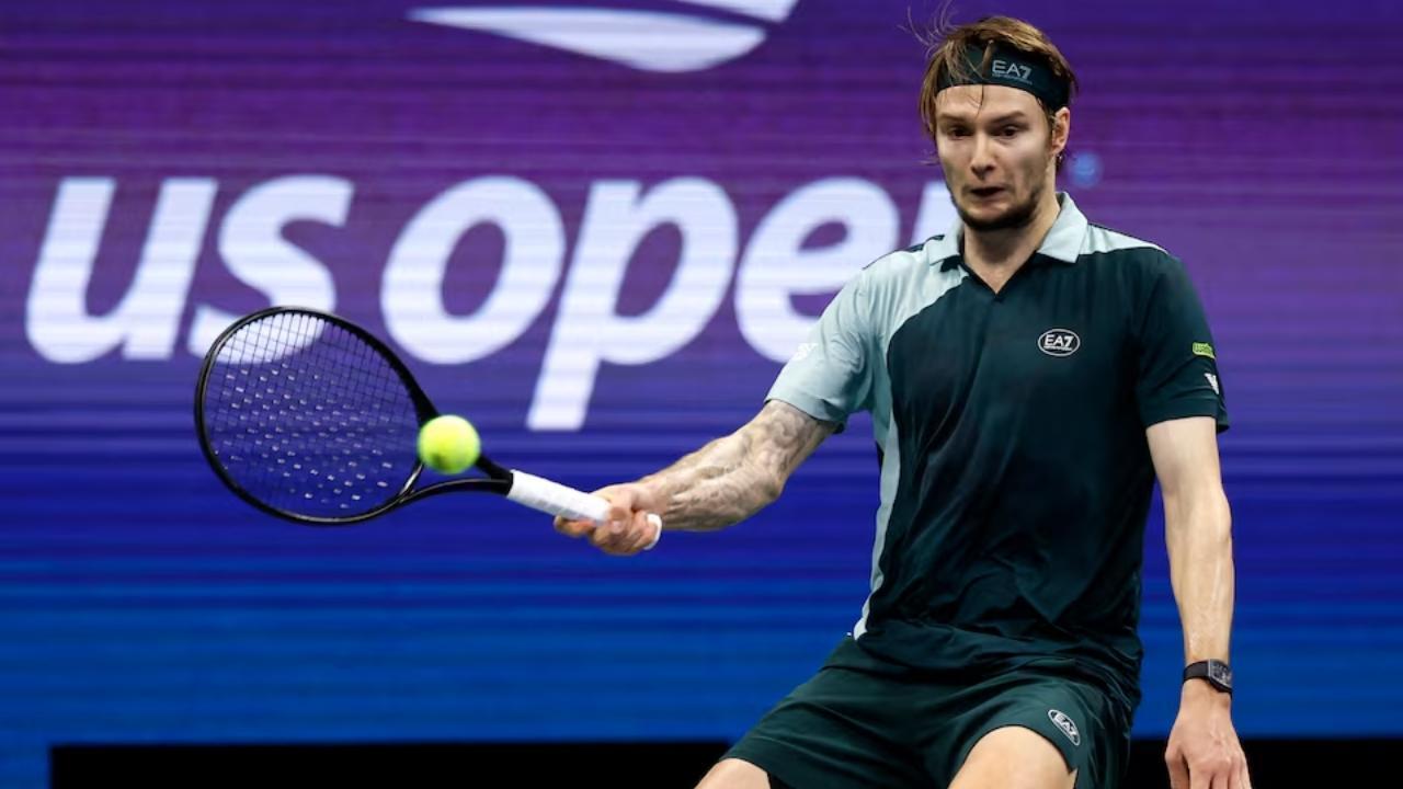 Sinner Crushes Bublik to Reach US Open Quarter-Finals