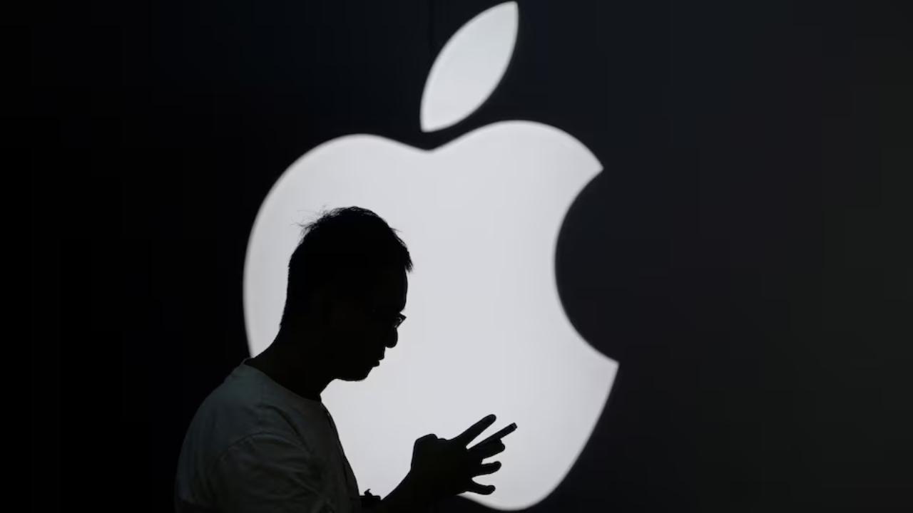 Apple Faces Lawsuit Over Use of Authors' Books in AI Training