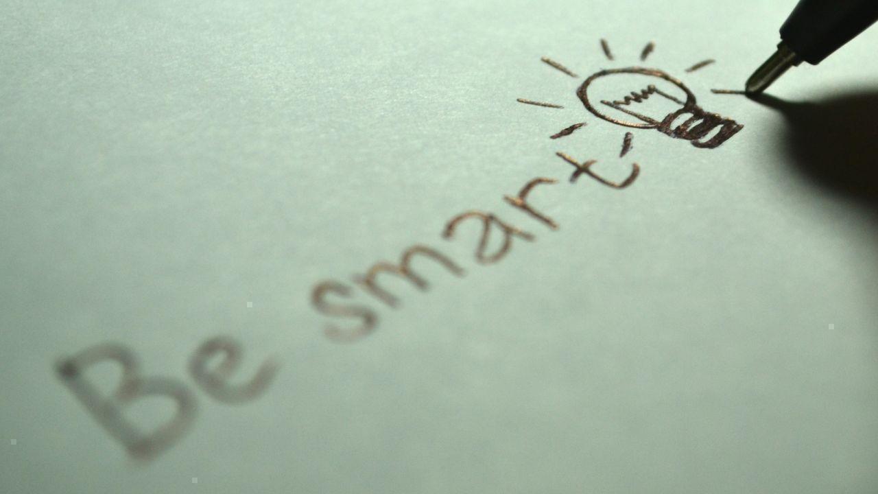 Green Tech and Smart Cities: A Path to Eco-Friendly Living