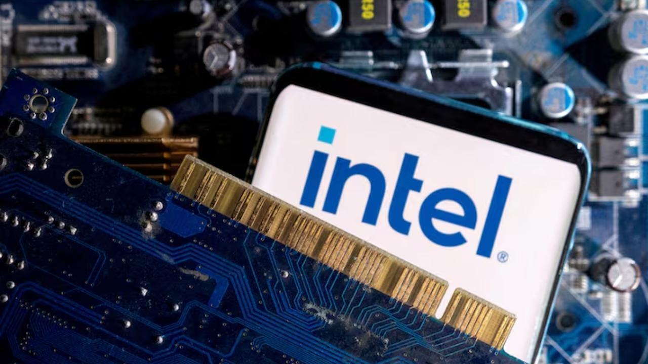 Intel Restructures Leadership Amidst Strategic Overhaul