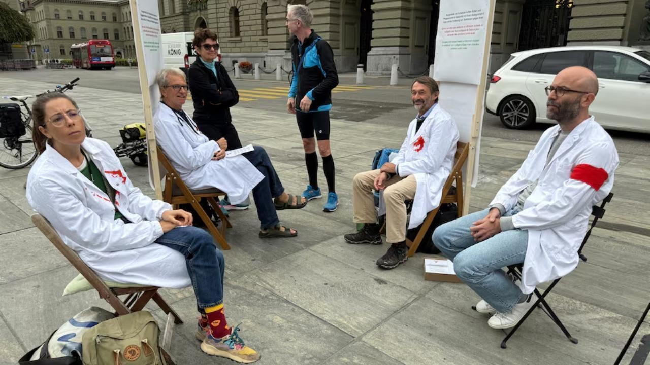 Swiss Doctors Begin Hunger Strike Over Gaza Crisis Outside Parliament