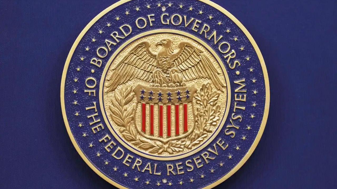 Federal Reserve Cuts Interest Rates Amid Political Tensions