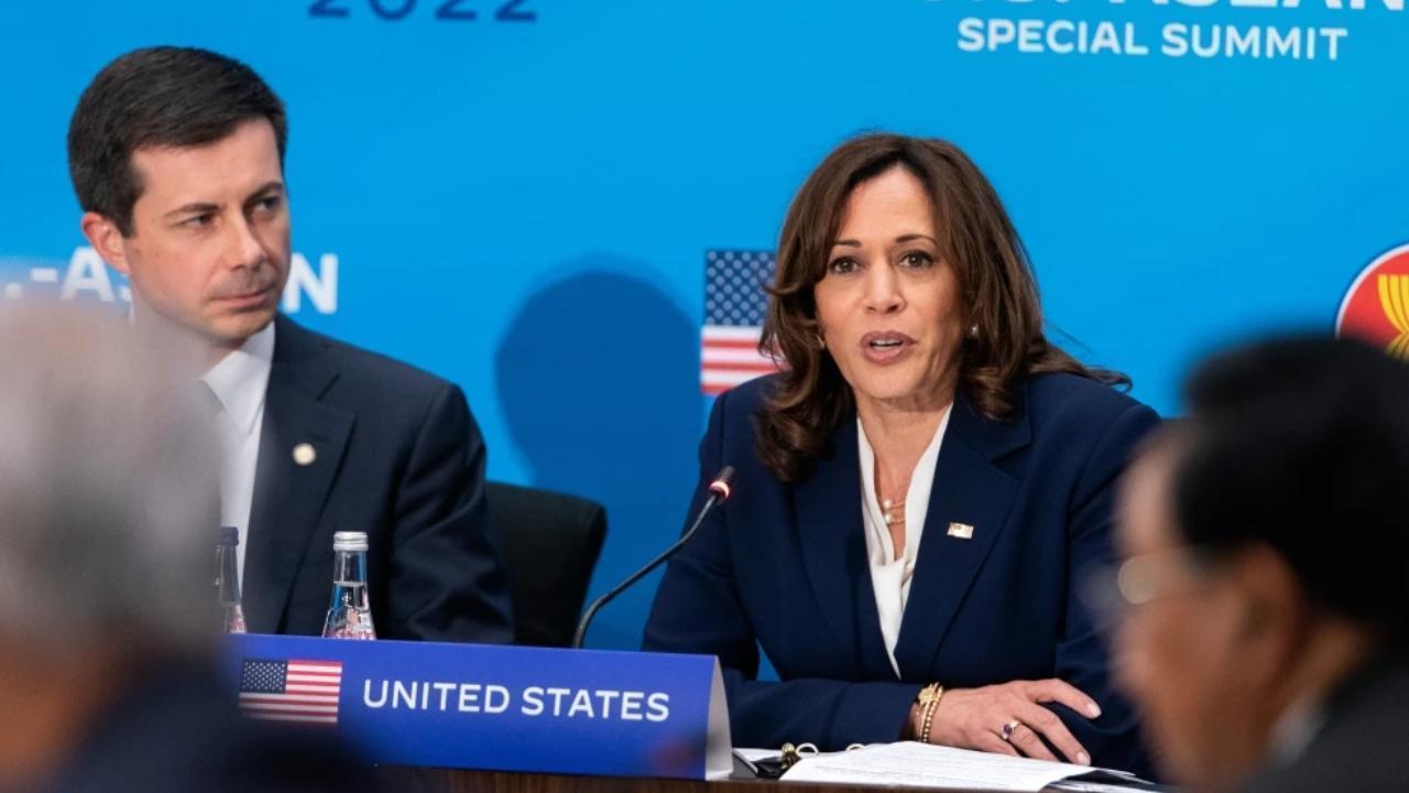 Kamala Harris Reveals Pete Buttigieg Was Her First Choice for Running Mate Kamala Harris Reveals Pete Buttigieg Was Her First Choice for Running Mate