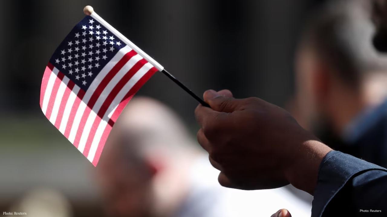 Trump Proposes $100,000 Annual Fee for H-1B Visas, Impacting Tech Industry