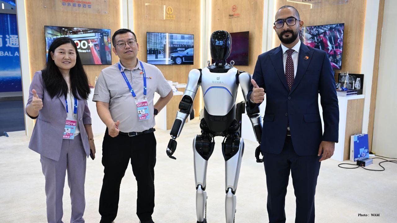 UAE Unveils Advanced Robot at China Digital Trade Expo