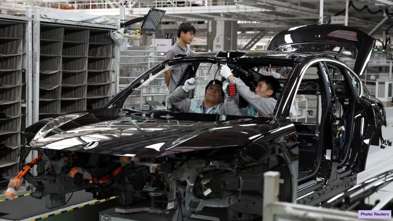 China's Industrial Profits Grow by 0.9% in Early 2025
