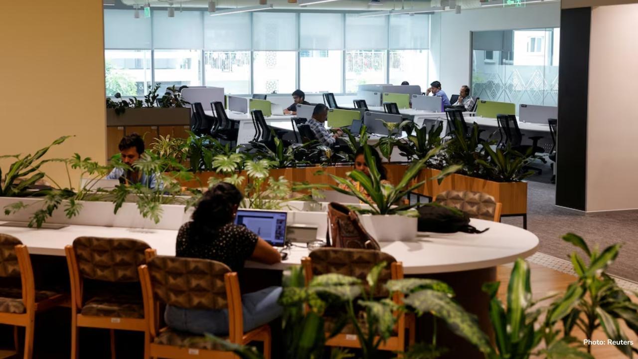 Trump’s H-1B Visa Fee Pushes U.S. Firms to Move Work to India