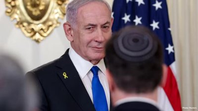 Netanyahu Bets Big on Trump’s Gaza Plan, Faces Home Risks