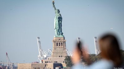 U.S. Government Shuts Down After Congress Fails to Agree on Funding