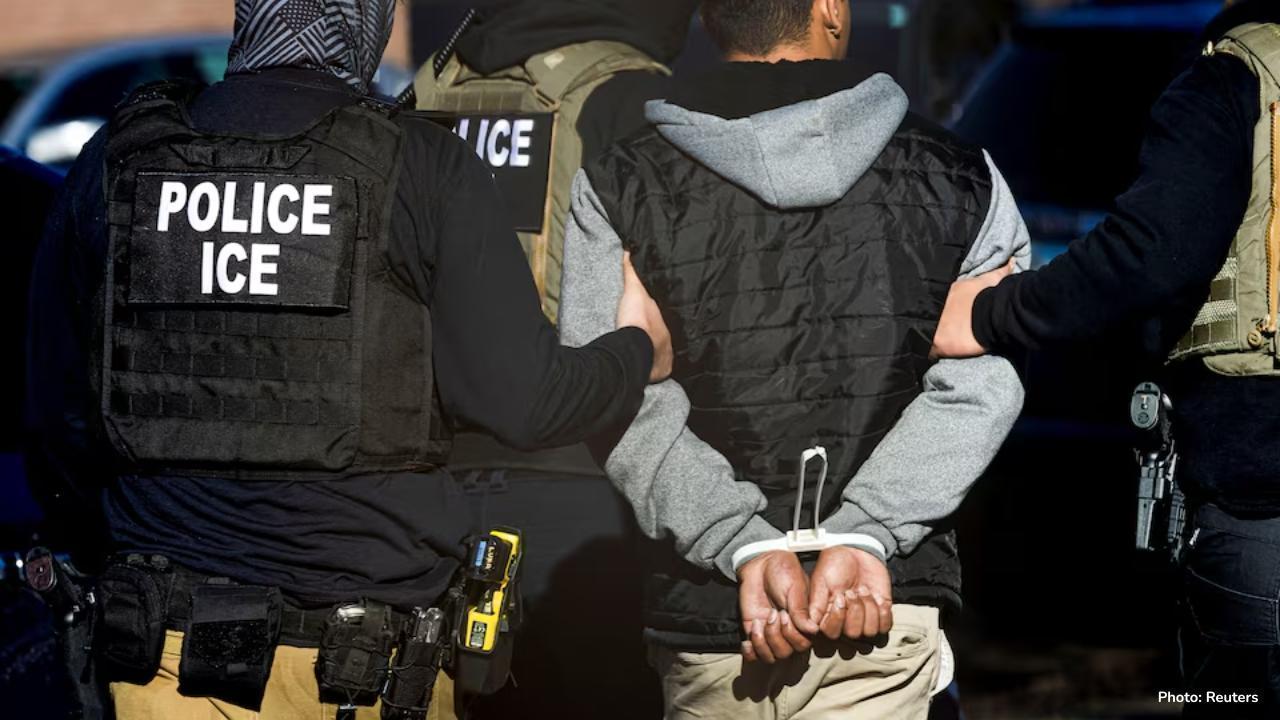 Apple Removes ICE-Tracking Apps After Government Pressure Apple Removes ICE-Tracking Apps After Government Pressure