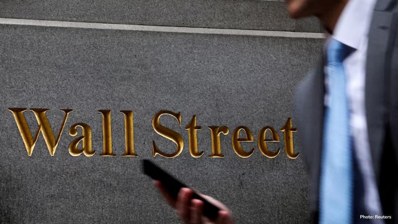 Wall Street Faces Government Shutdown Amid Record-High Stocks Wall Street Faces Government Shutdown Amid Record-High Stocks