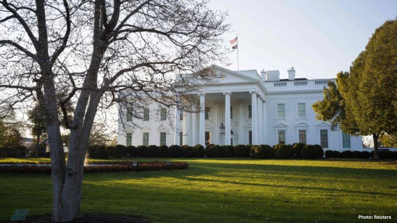 US Government Shutdown Hits 6th Day; Layoffs Loom US Government Shutdown Hits 6th Day; Layoffs Loom