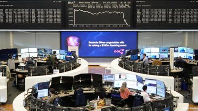 Global Markets Show Mixed Signals Amid Trade Tensions