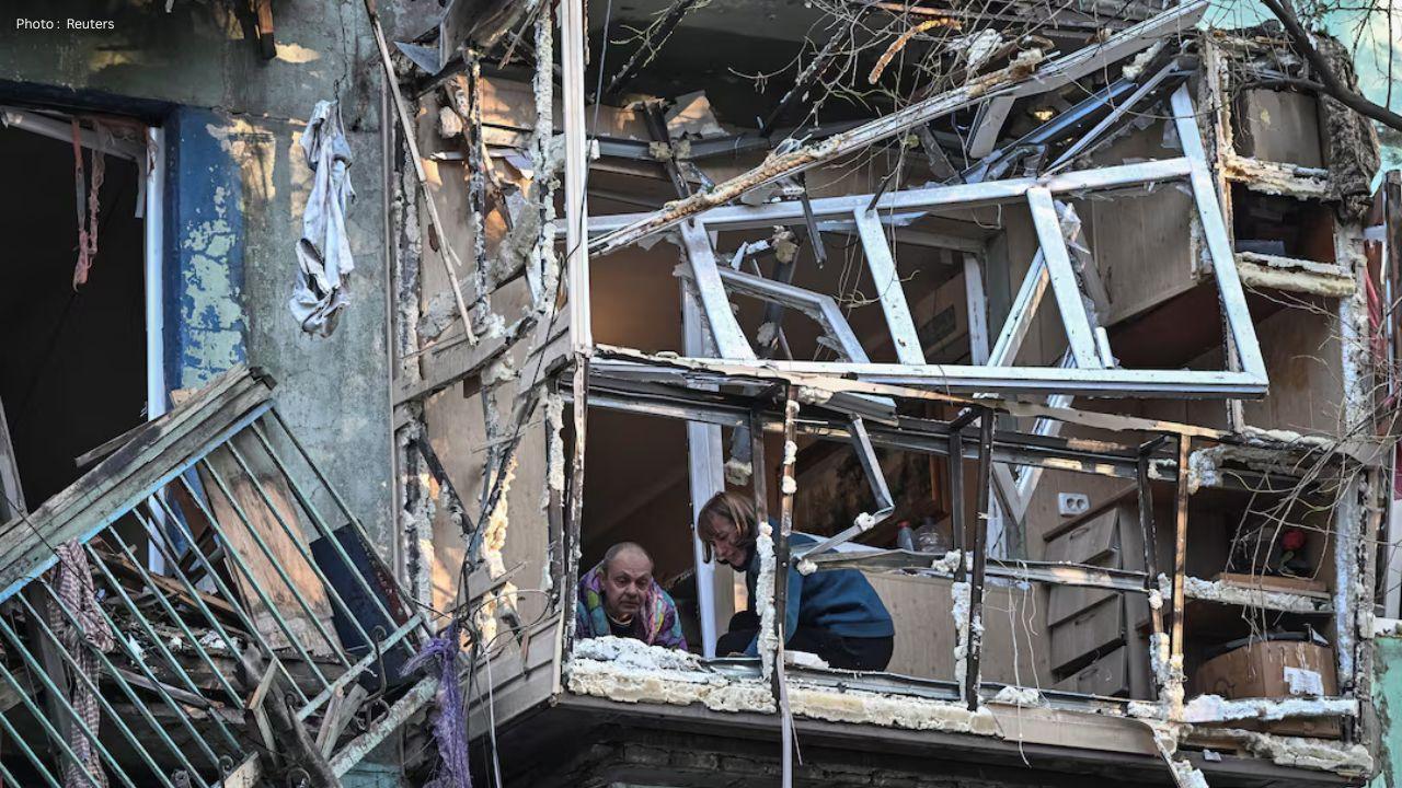 Ukraine Says Russian Strikes Kill Six as Putin–Trump Summit Postponed