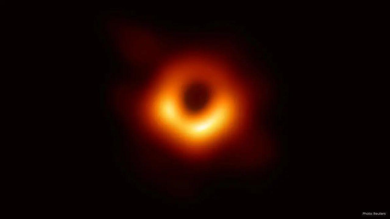Supermassive Black Holes Limit Star Formation Across Galaxies Supermassive Black Holes Limit Star Formation Across Galaxies