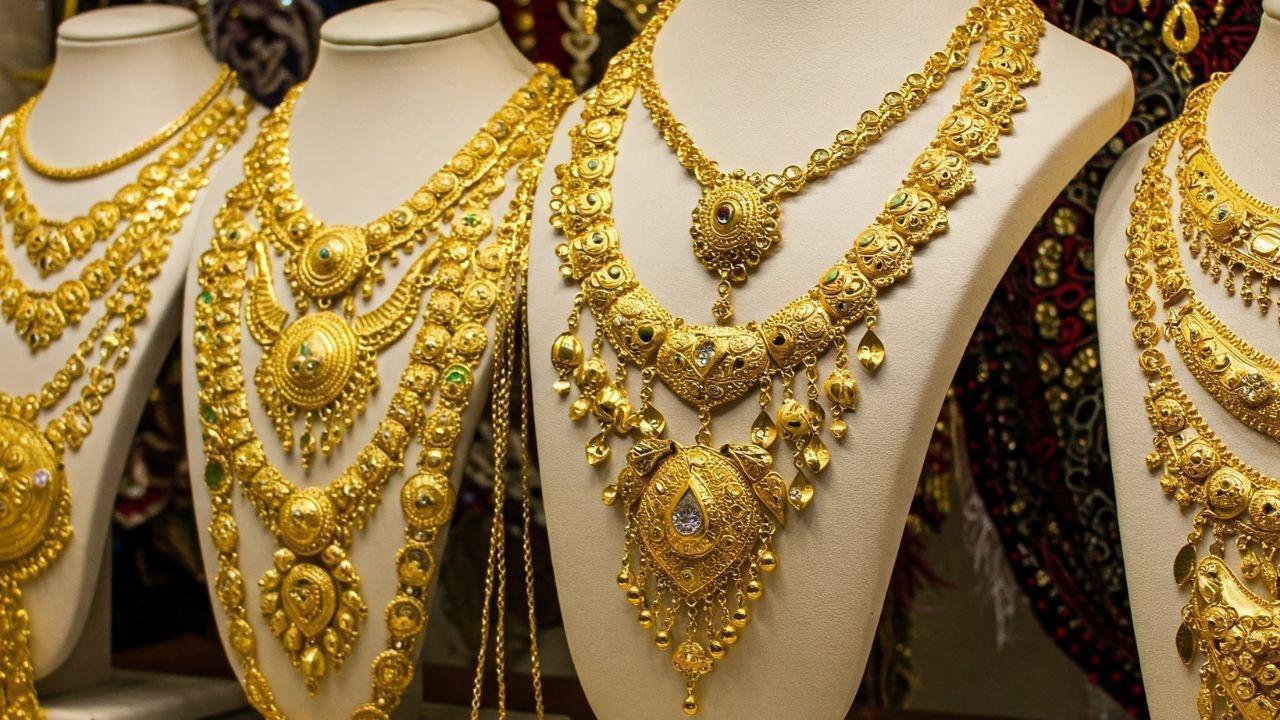 European Visitor Penalized AED 15,000 for Necklace Theft in Dubai European Visitor Penalized AED 15,000 for Necklace Theft in Dubai