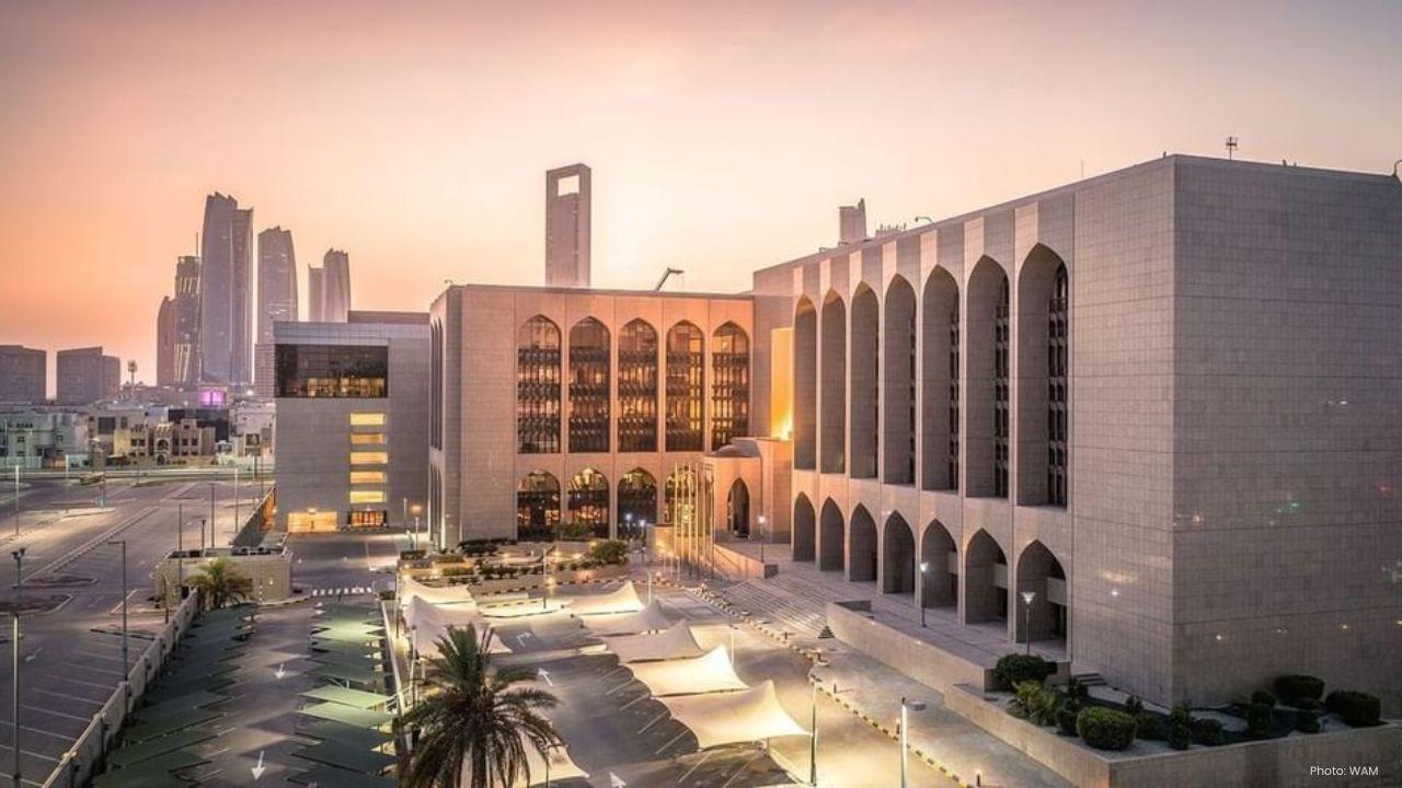 UAE Central Bank Cuts Base Rate to 3.90% After Fed’s Move