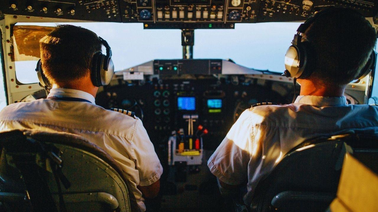 Aviation AI 2025: How Decision Support Systems Are Easing Pilot and Dispatcher Shortfalls