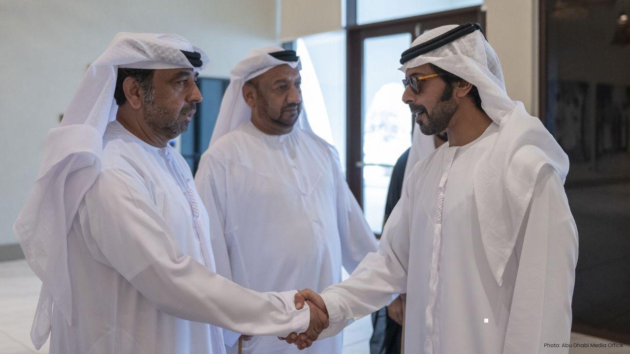 Abu Dhabi: Sheikh Khalifa bin Tahnoon Attends Al Dhuhouri Family Wedding