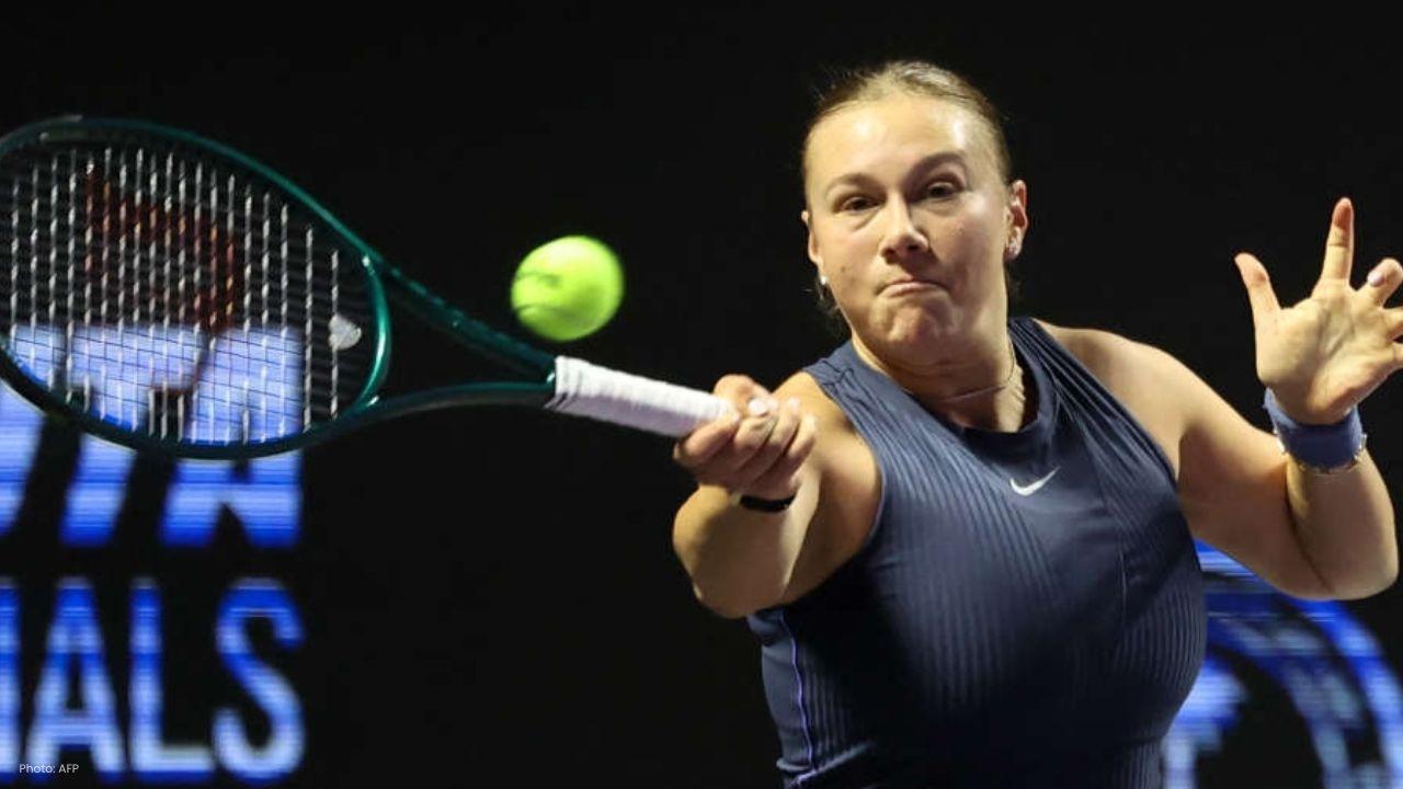 Anisimova upsets Swiatek; Rybakina advances at Saudi Open
