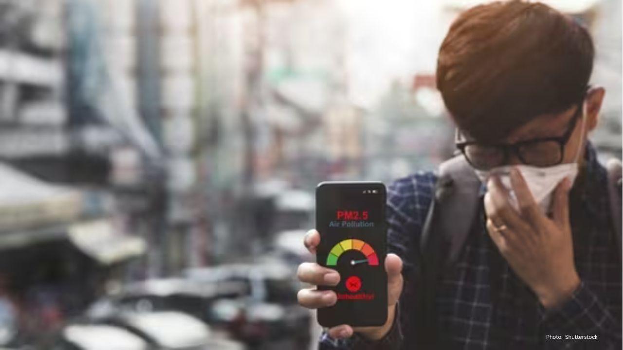 Gurugram Doctor Introduces 20-20-20 Breathing Technique to Combat Air Pollution