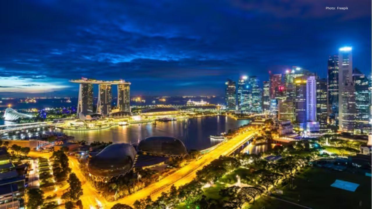 Discover the Enchantment of Singapore’s Nightlife: Top 6 Experiences for Year-End Travels