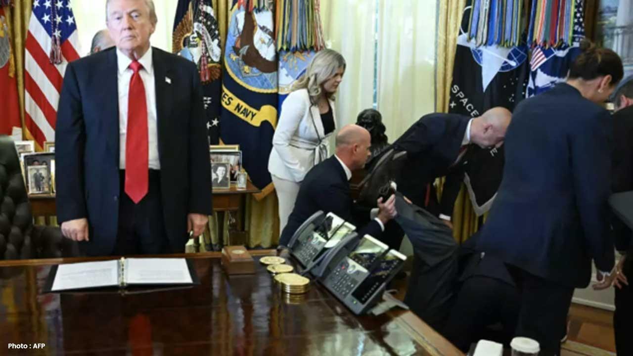 Individual Collapses During Trump's Drug Pricing Announcement at the White House