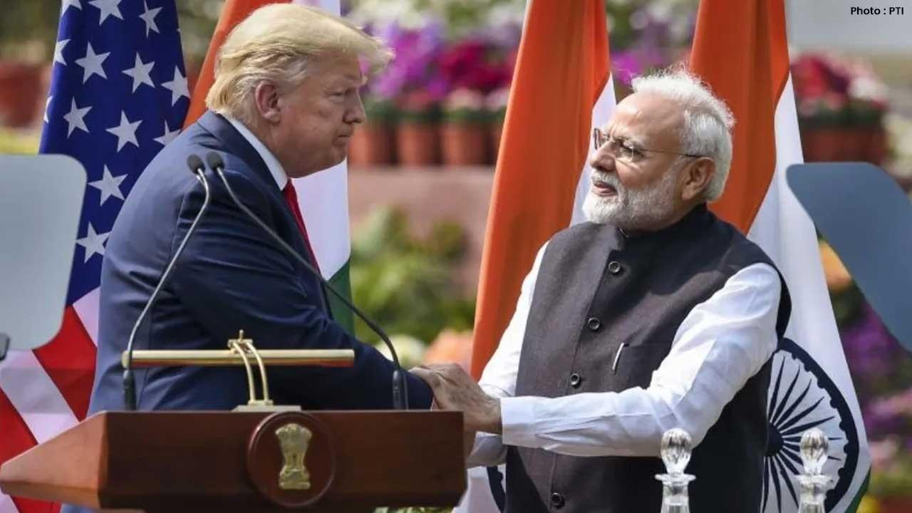 Trump Hails Modi, Suggests India Trip in 2026
