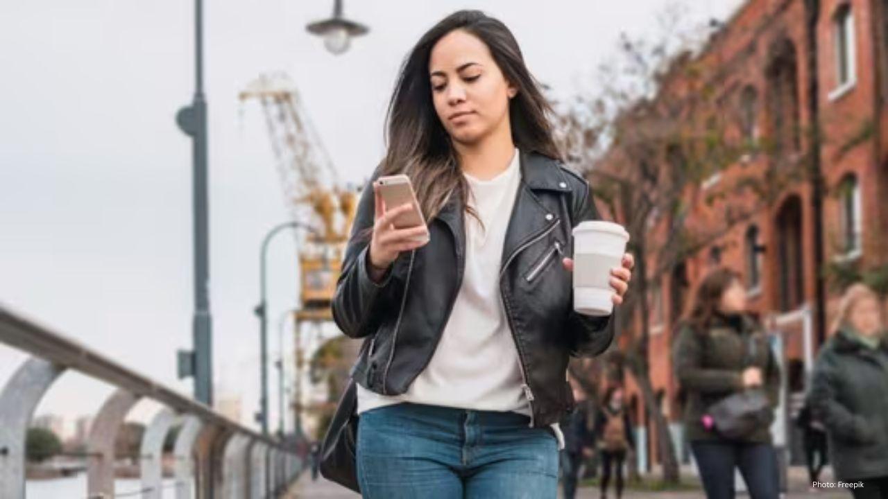 A Quick Post-Meal Stroll Could Slash Heart Attack Risk by 40%, Experts Say